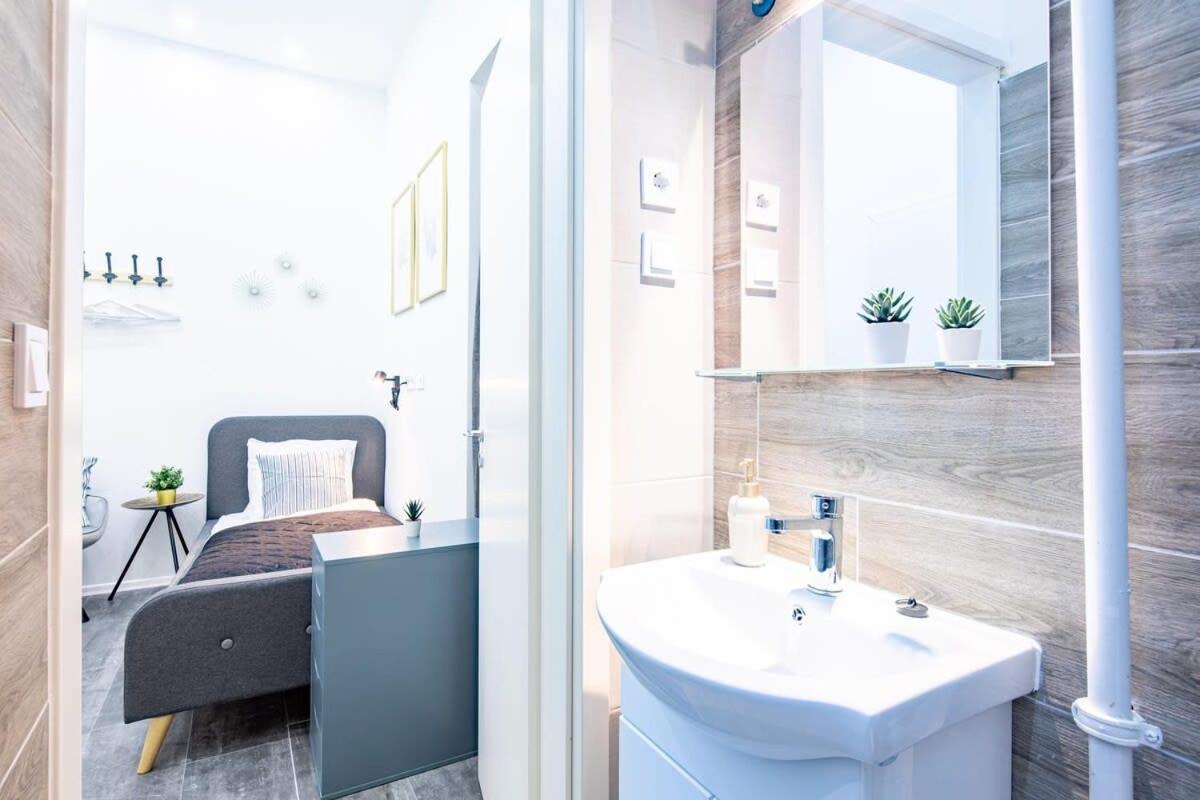 Appartement Super For Solo Traveller - Aircon *